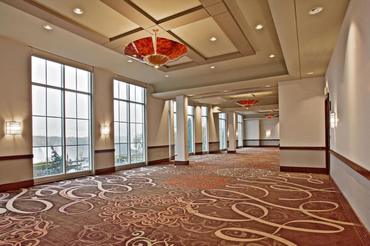 Sheraton Fallsview Hotel Ниагара-Фолс Экстерьер фото