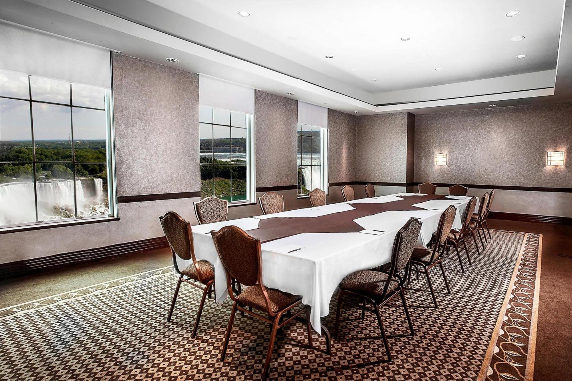 Sheraton Fallsview Hotel Ниагара-Фолс Экстерьер фото